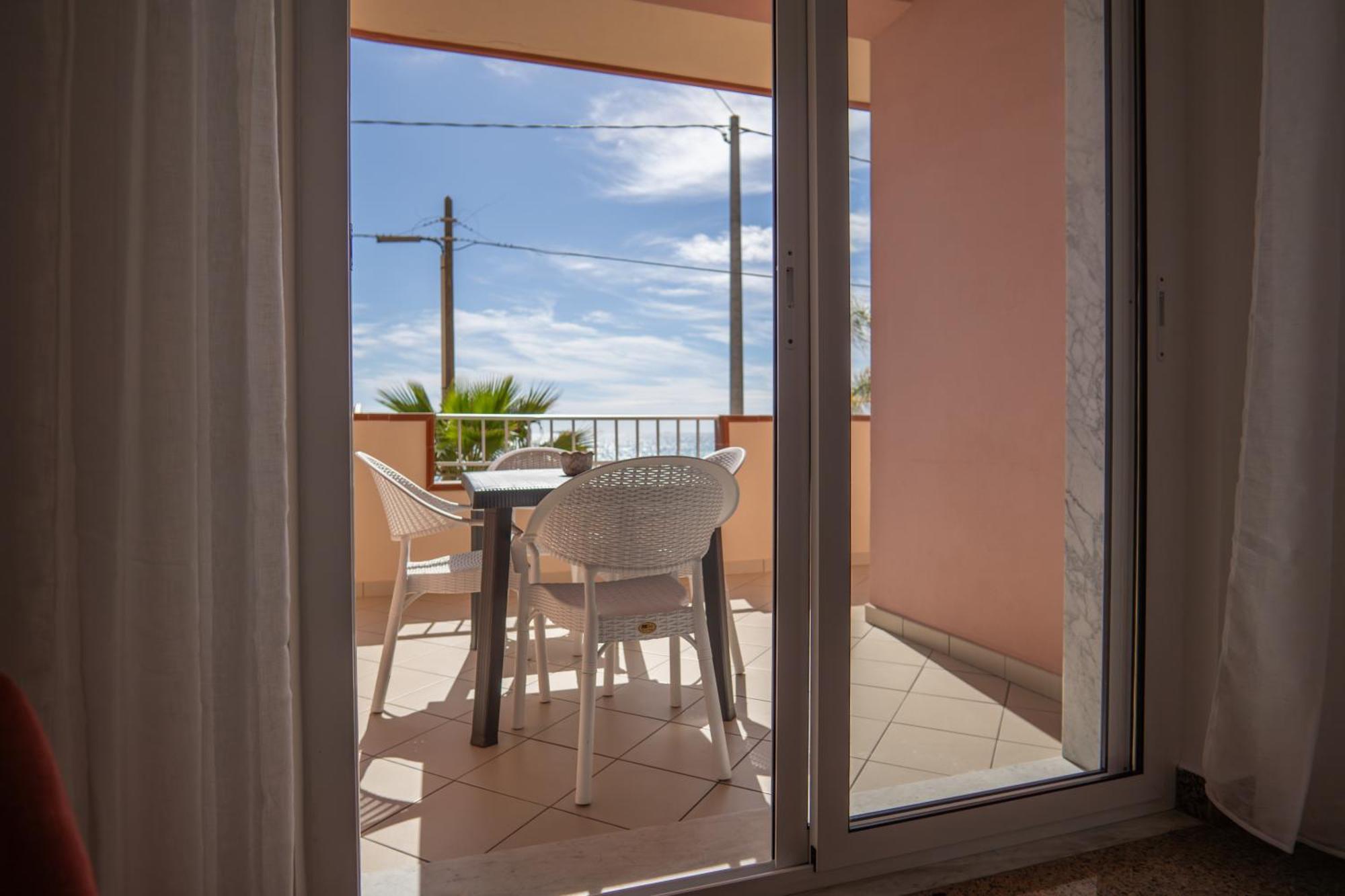 Casa Erika Apartman Bova Marina Kültér fotó