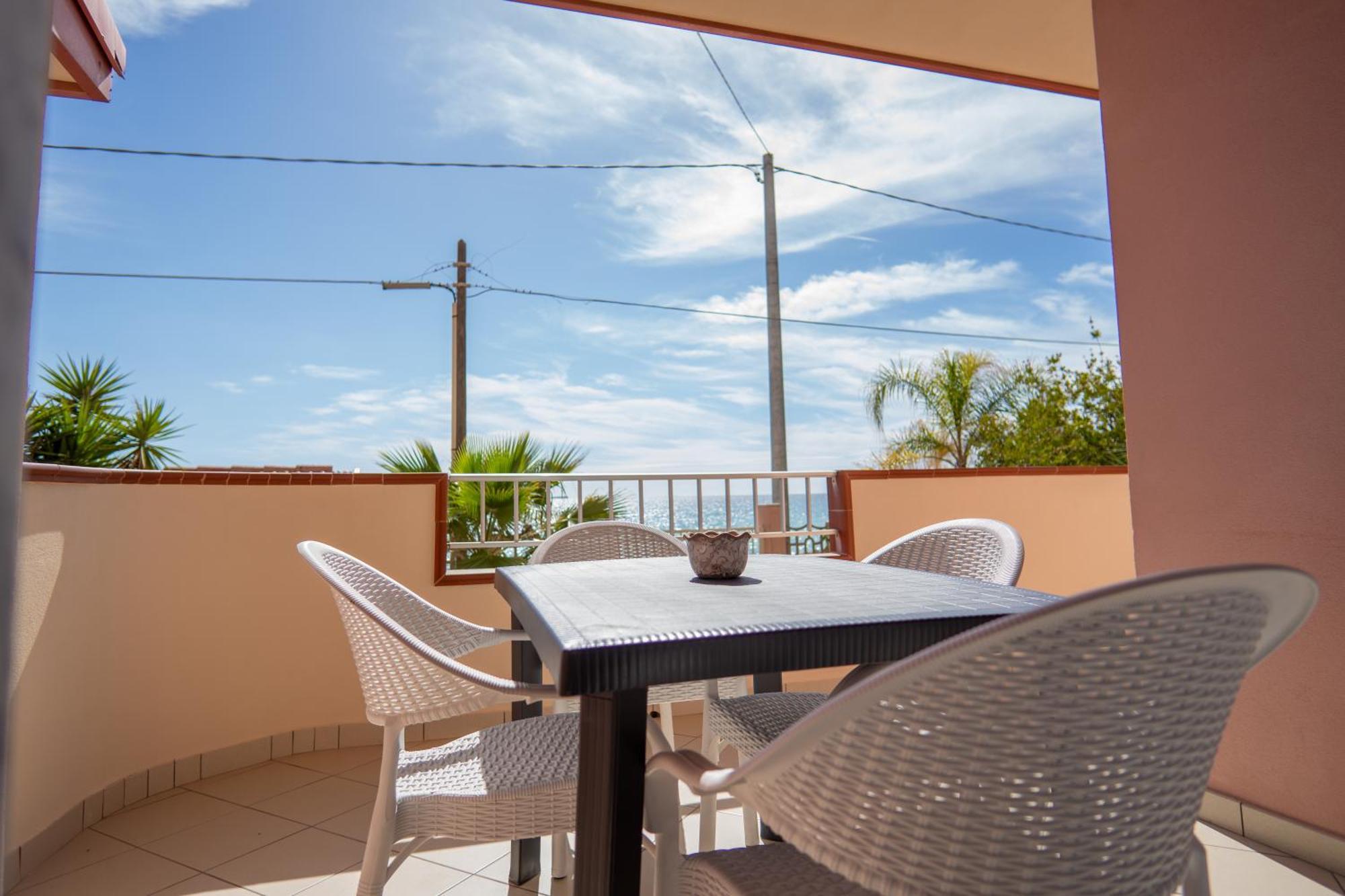 Casa Erika Apartman Bova Marina Kültér fotó
